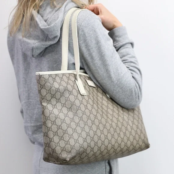 Gucci Carryall Bag - Picture 3 of 16